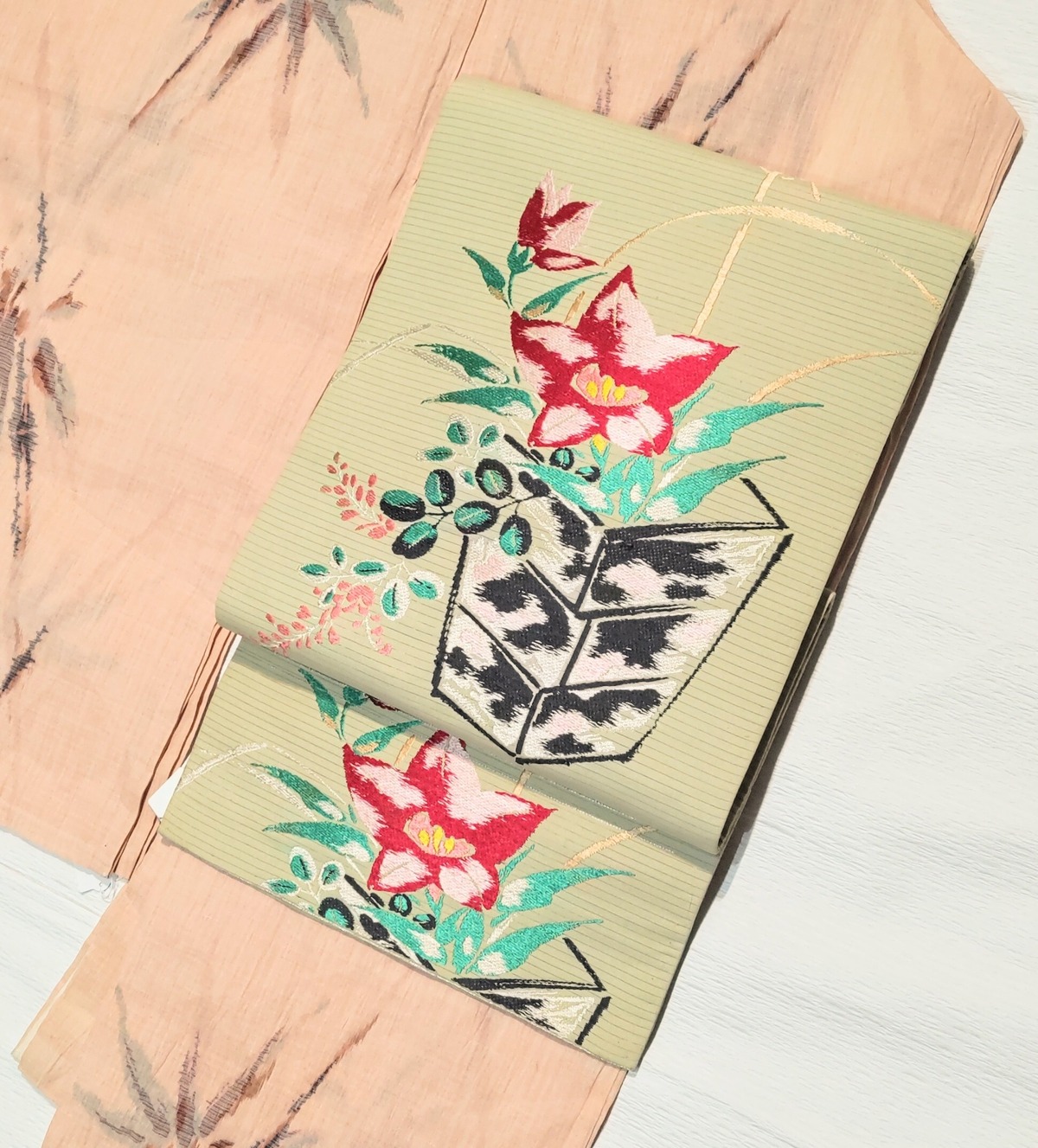 アンティークの桔梗柄の刺繍 夏名古屋帯 | リサイクル着物 菅野