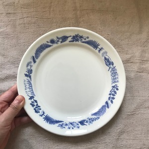 青い草模様の20cmプレート