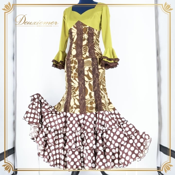 【フラメンコ衣装】ホワイト SONIA JOHNES エプロン ボウタイ 前掛け フラメンコ衣装】ホワイト SONIA JOHNES ソニアジョーンズ エプロン