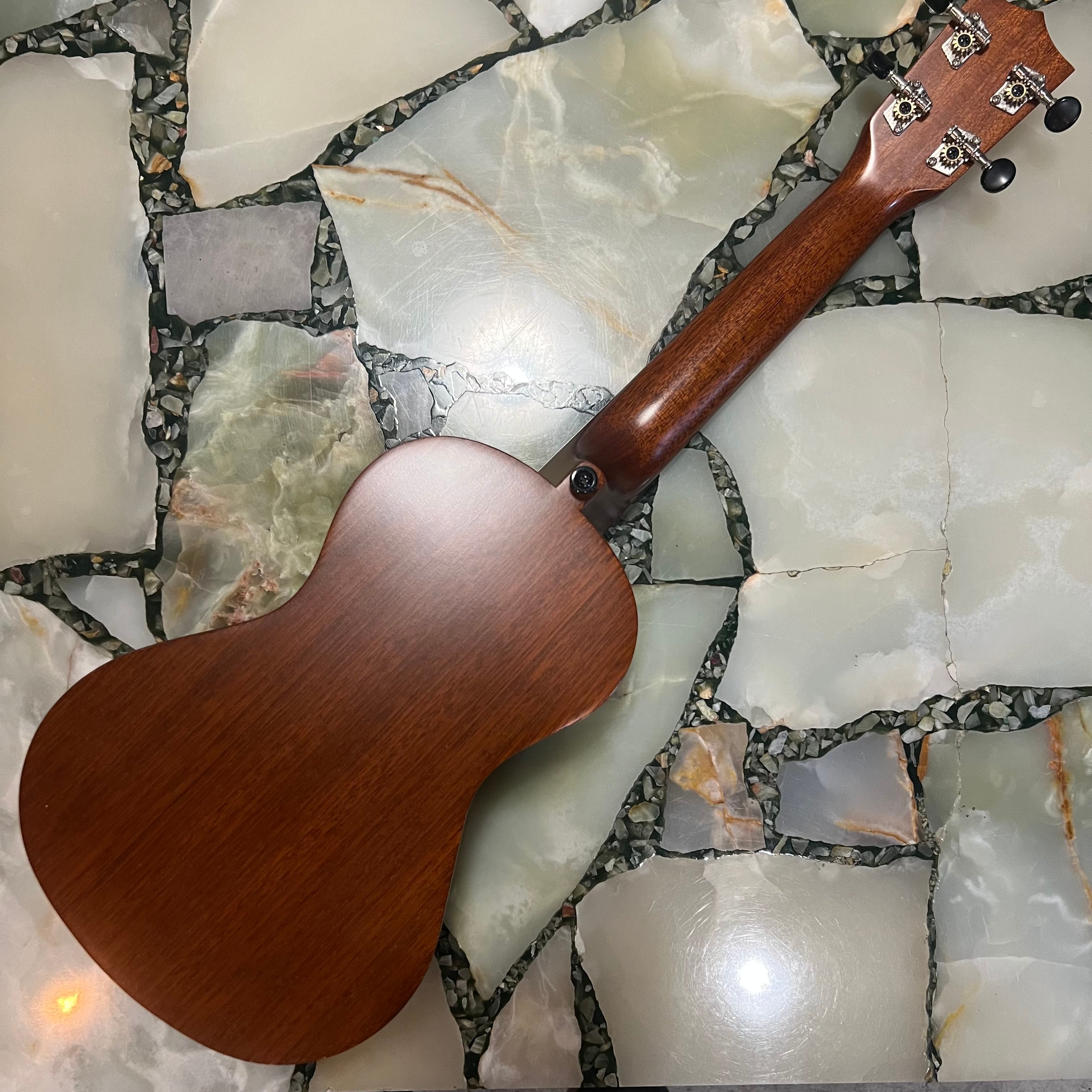 中古 調整済 Famous コンサートウクレレ FC-3 | UKULELE DARUMA