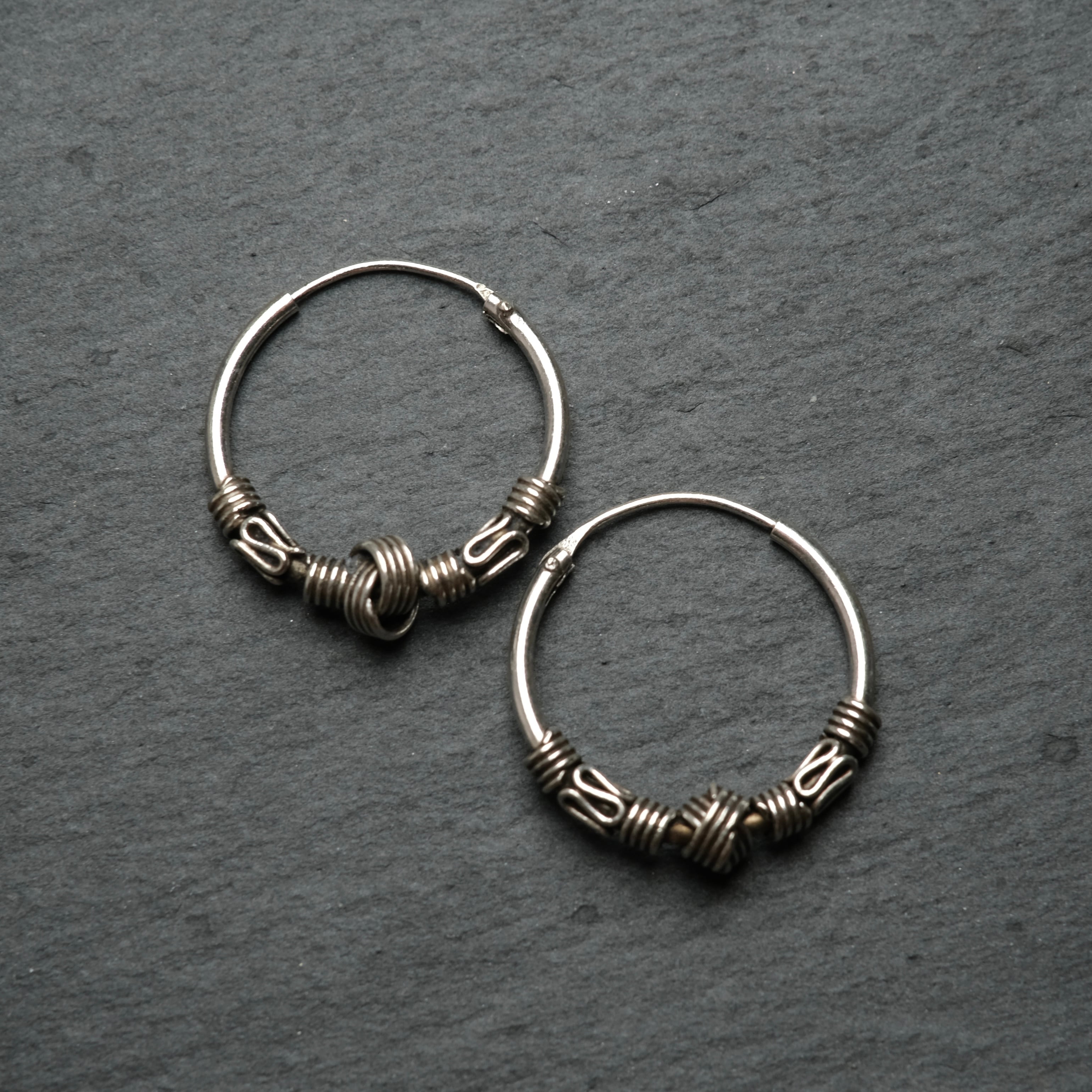 シルバー925 silver トライバルデザインワイドピアス/軽研磨仕上げ/両耳