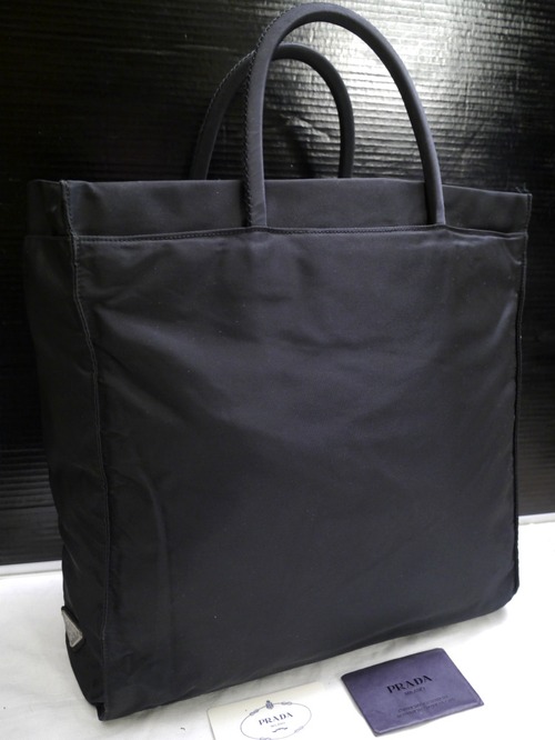 レア美品◆PRADA プラダ ユニセックス A4対応 ビジネス可 ナイロン 縦型トート バッグ 黒◆ 通勤通学にも便利な書類対応の勝手抜群トート♪