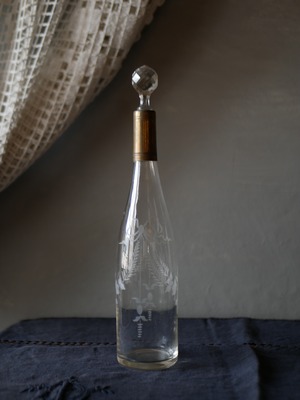 リボン柄 アンティークボトル デキャンタ カラフェ フランスアンティーク ブロカントのある暮らし