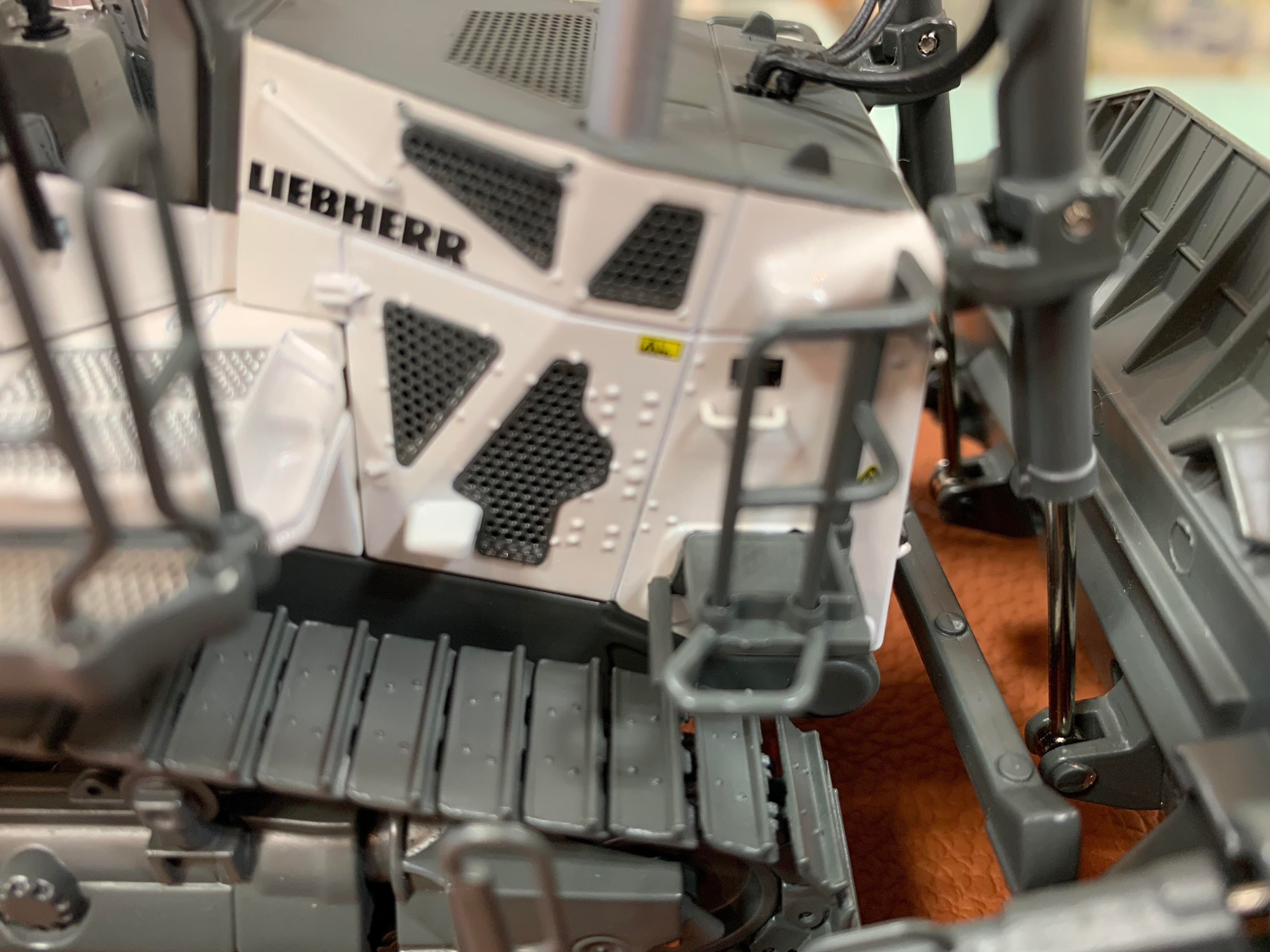 WSI 1/50 LIEBHERR PR776 | 北原模型株式会社