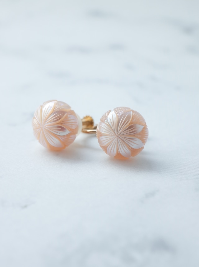 Carving Pearl Stud Earrings - Margaret