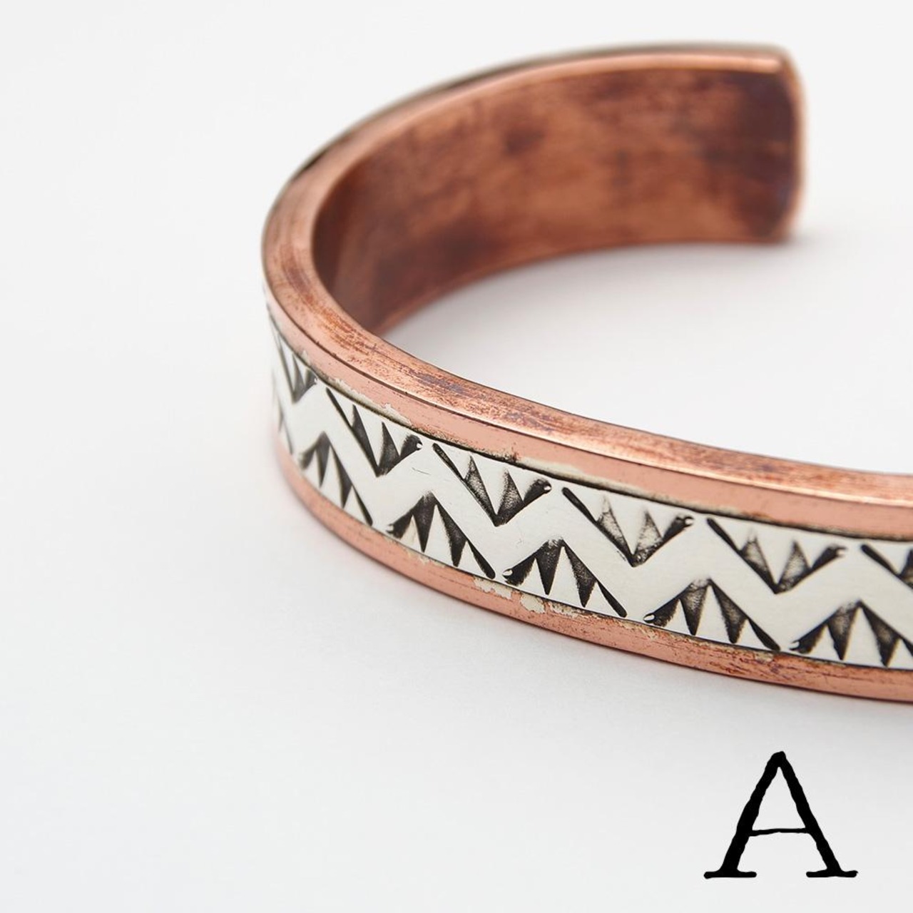 【INDIAN JEWELRY インディアンジュエリー】Navajo copper×silver Bangle By Wylie Secatero ナバホ族 銅×銀 スタンプワークバングル ワイリー・セカテロ ワイド1.2mm