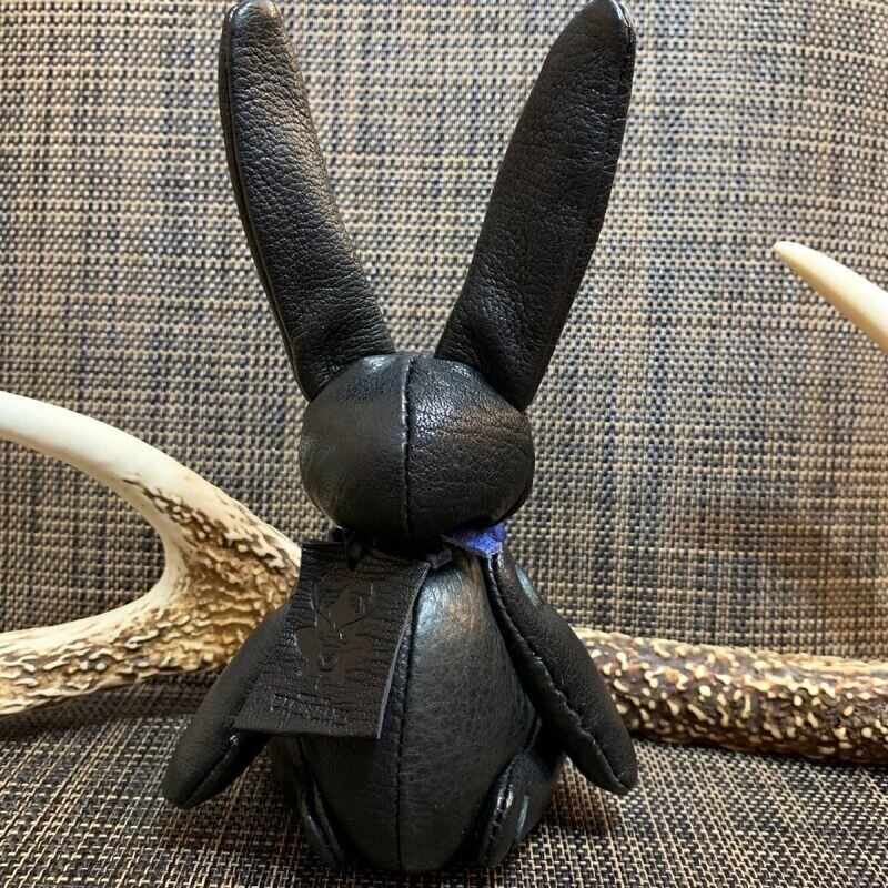 ジビエレザー鹿革ベルラビ★端革を使ってアップサイクル「ベルズラビット」写真の1点販売です　ブラック系