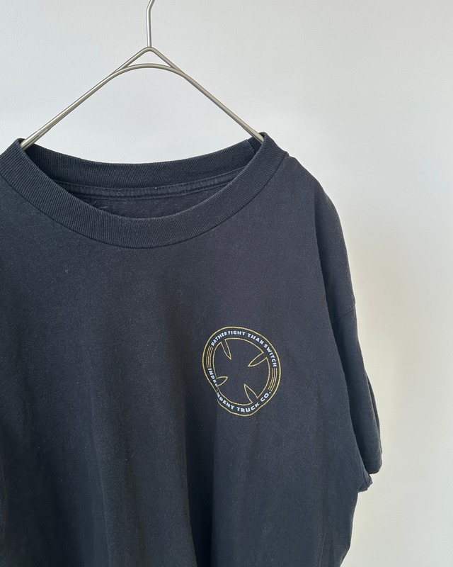 -Independent- Vintage 90s Print T-Shirt