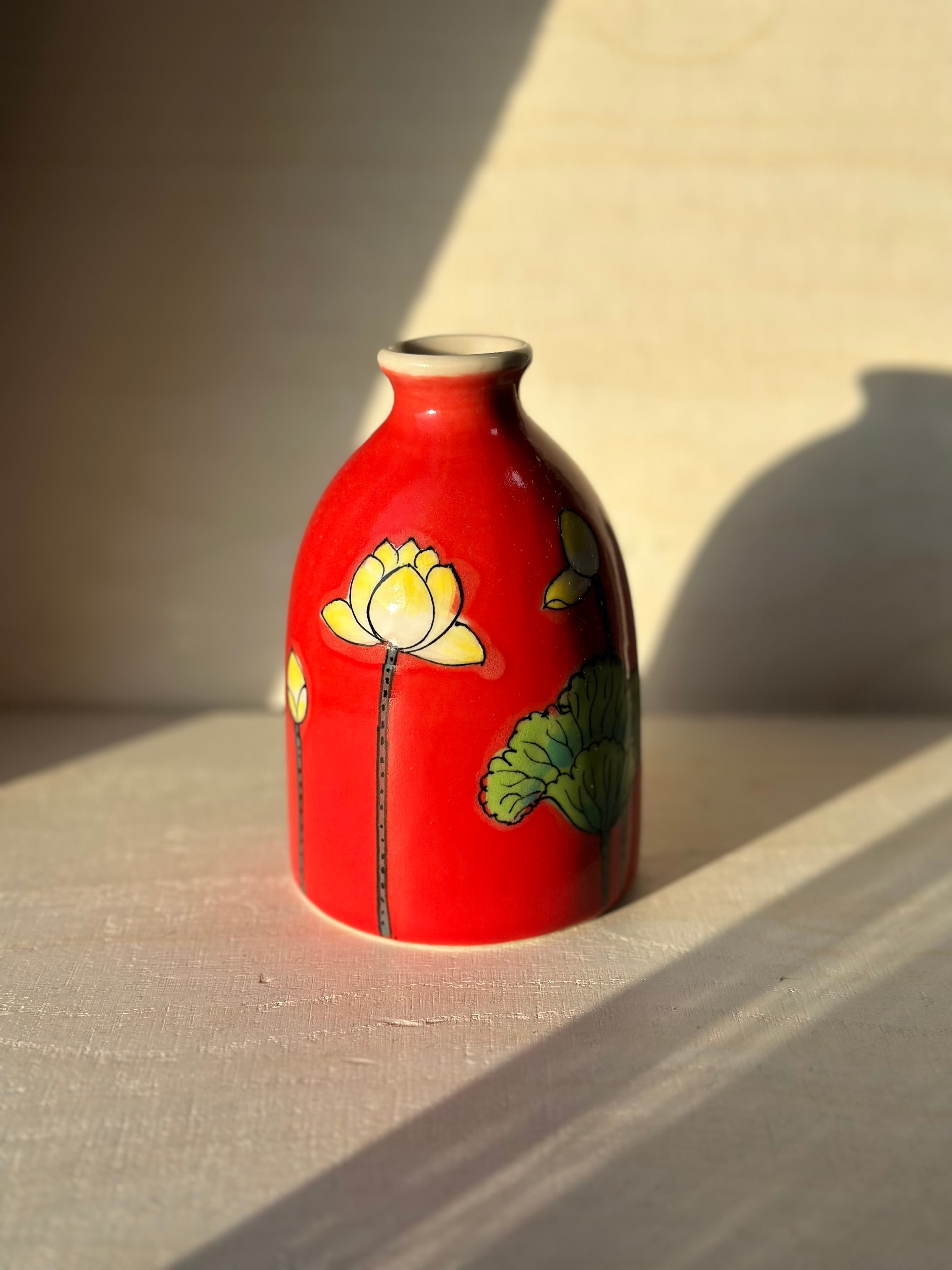 ベトナムのバッチャン焼き 蓮の彫刻 平らな花瓶 | Kc-Labo's shop