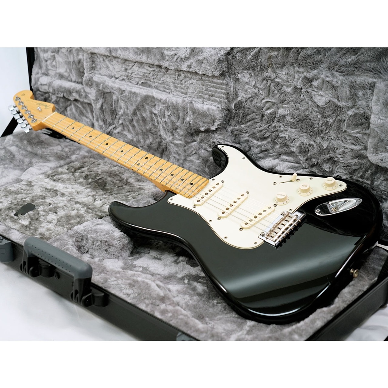 Fender USA American Professional Stratocaster (Black/Maple) [USED]