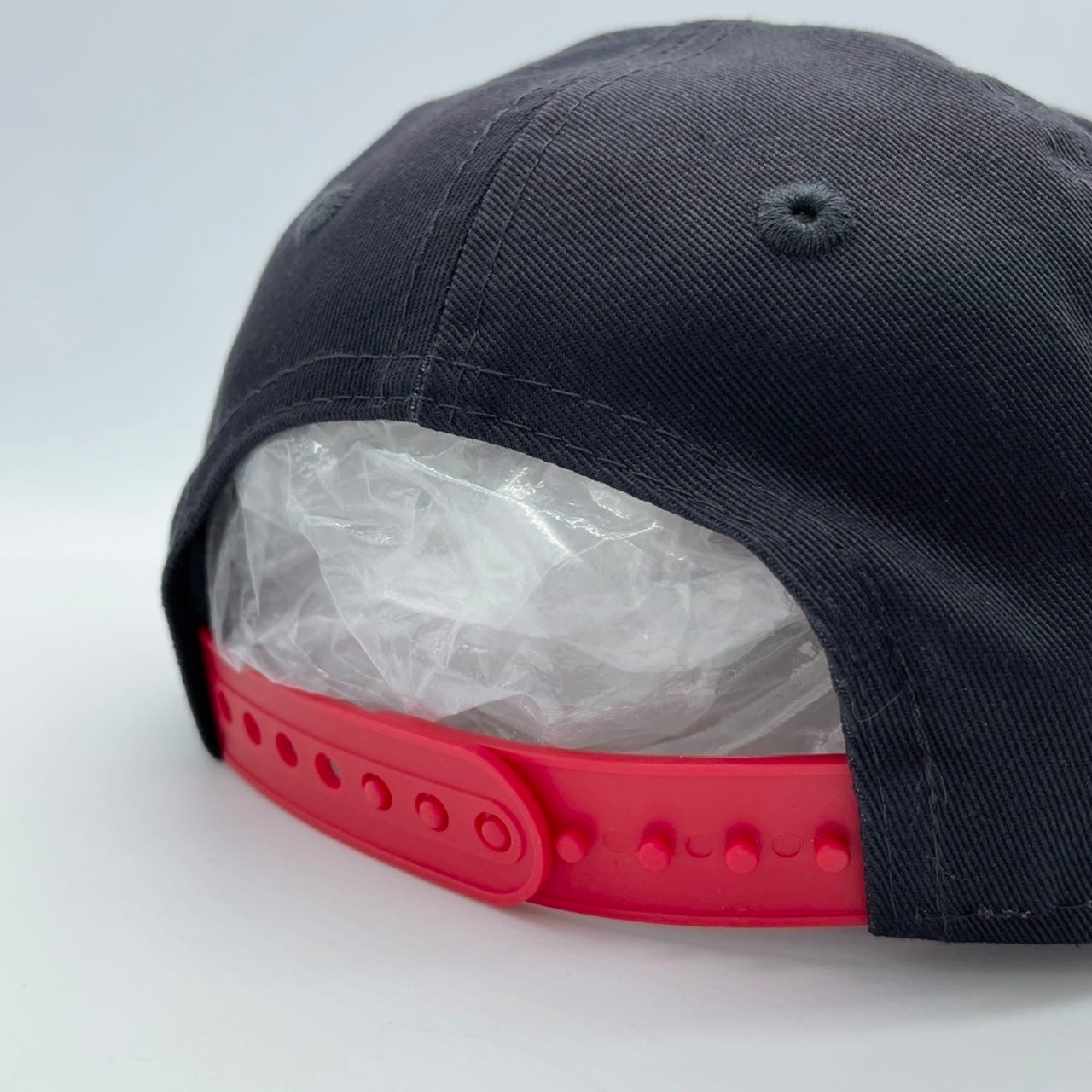 【キッズ】NEW ERA 9FIFTY/950 Youth  ニューヨーク・ヤンキース ネイビー × ホワイト スカーレットバイザー