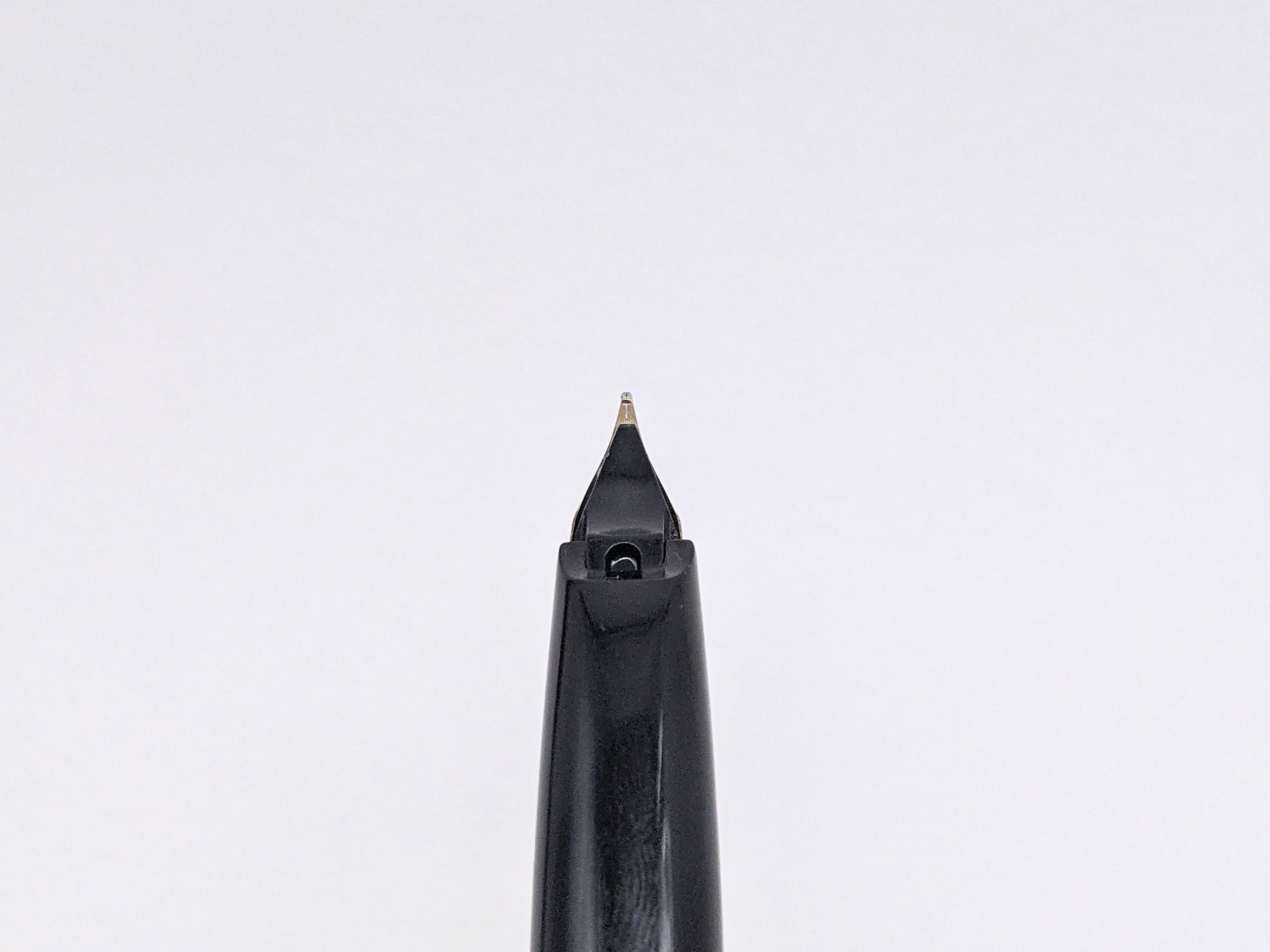 80s セーラー万年筆 木軸黒檀加賀高蒔絵 旧 SAILOR （中字） 18K 02393