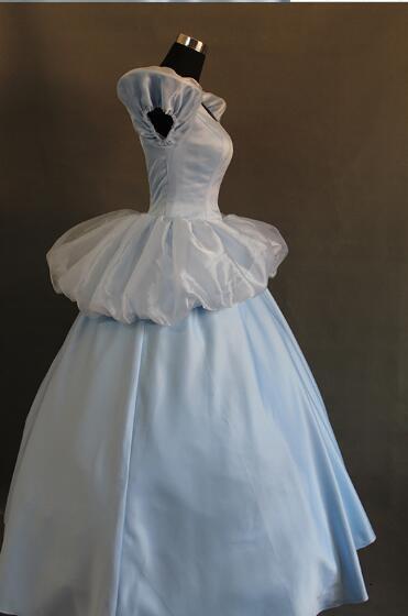 シンデレラ オーダーメイドドレス シンデレラのブルーカラーウェディングドレス ストーン キラキラ