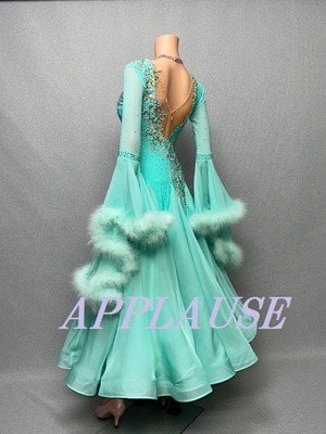 新着】社交ダンス ドレス　スタンダード　モダンドレス　アップルグリーン（袖ファー）　M　ST-25-4  デモ・競技用ドレス　発表会衣装　パーティドレス　ワンピース　舞台衣装