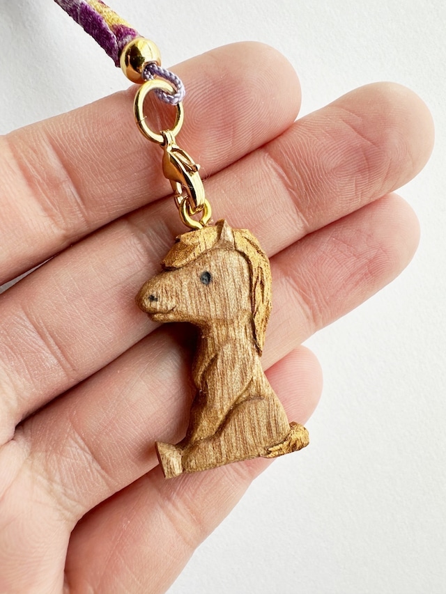 【アクセサリー】干支「午」ストラップ（タブ）新春限定カラー仕様