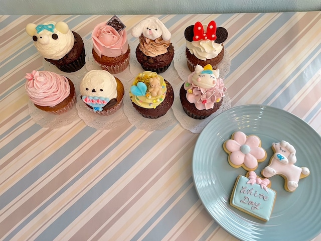 ホワイトデー限定カップケーキ8個セット+アイシングクッキースペシャルセット