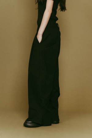 Front Slit Pants / BLACK