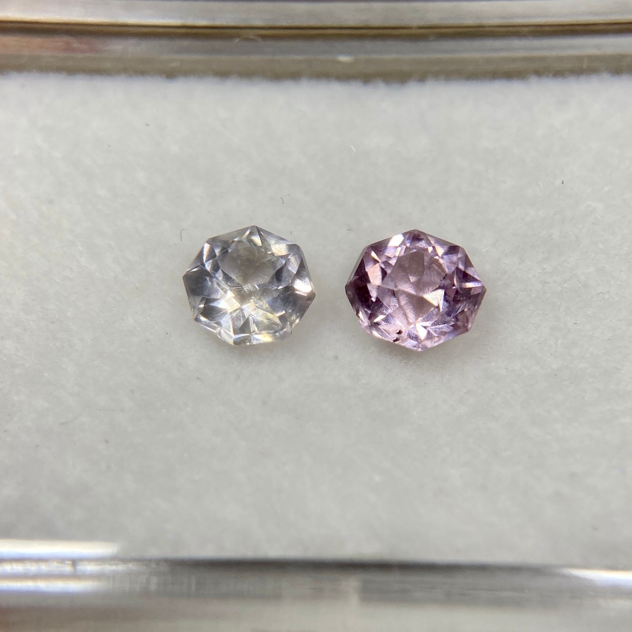 お花みたいなスピネル 約5.0mm 2点セット No.25