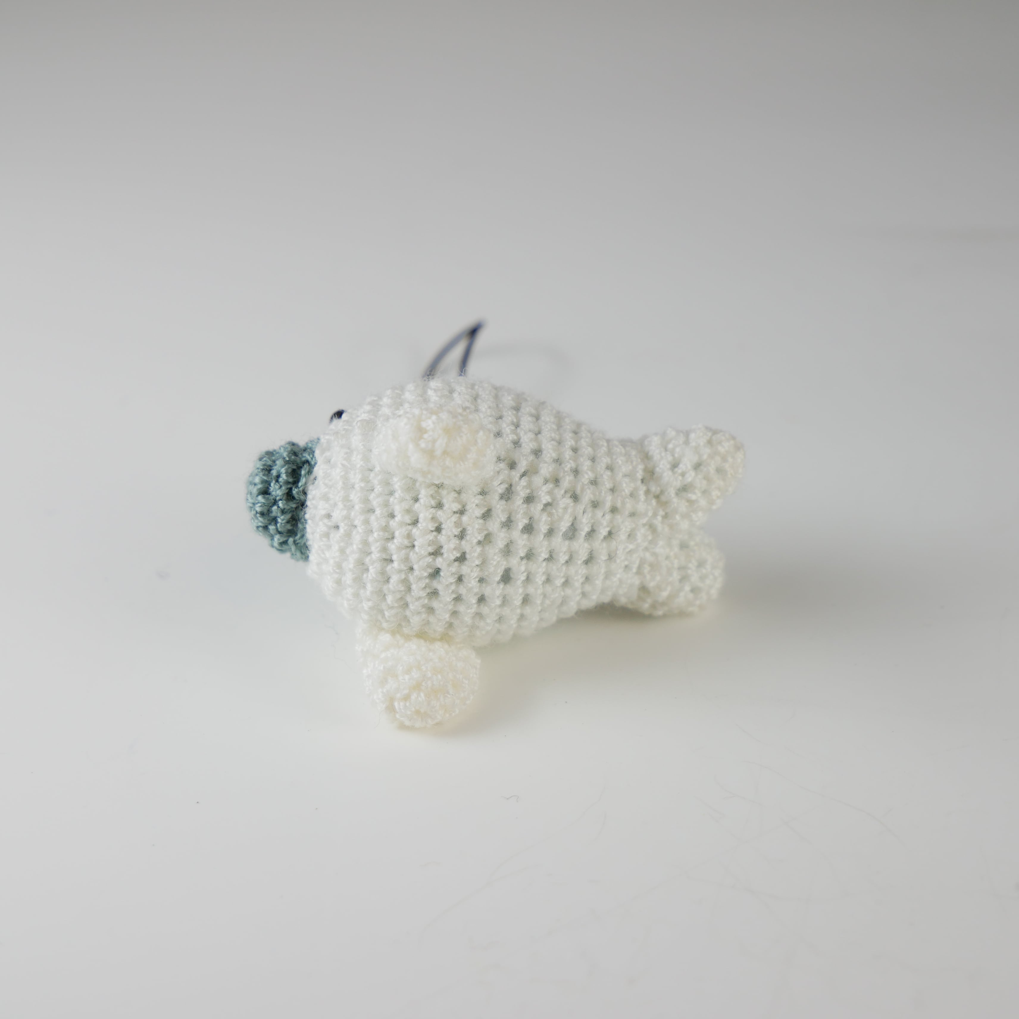 アザラシ ホワイト 編みぐるみストラップ | サファリマーケット