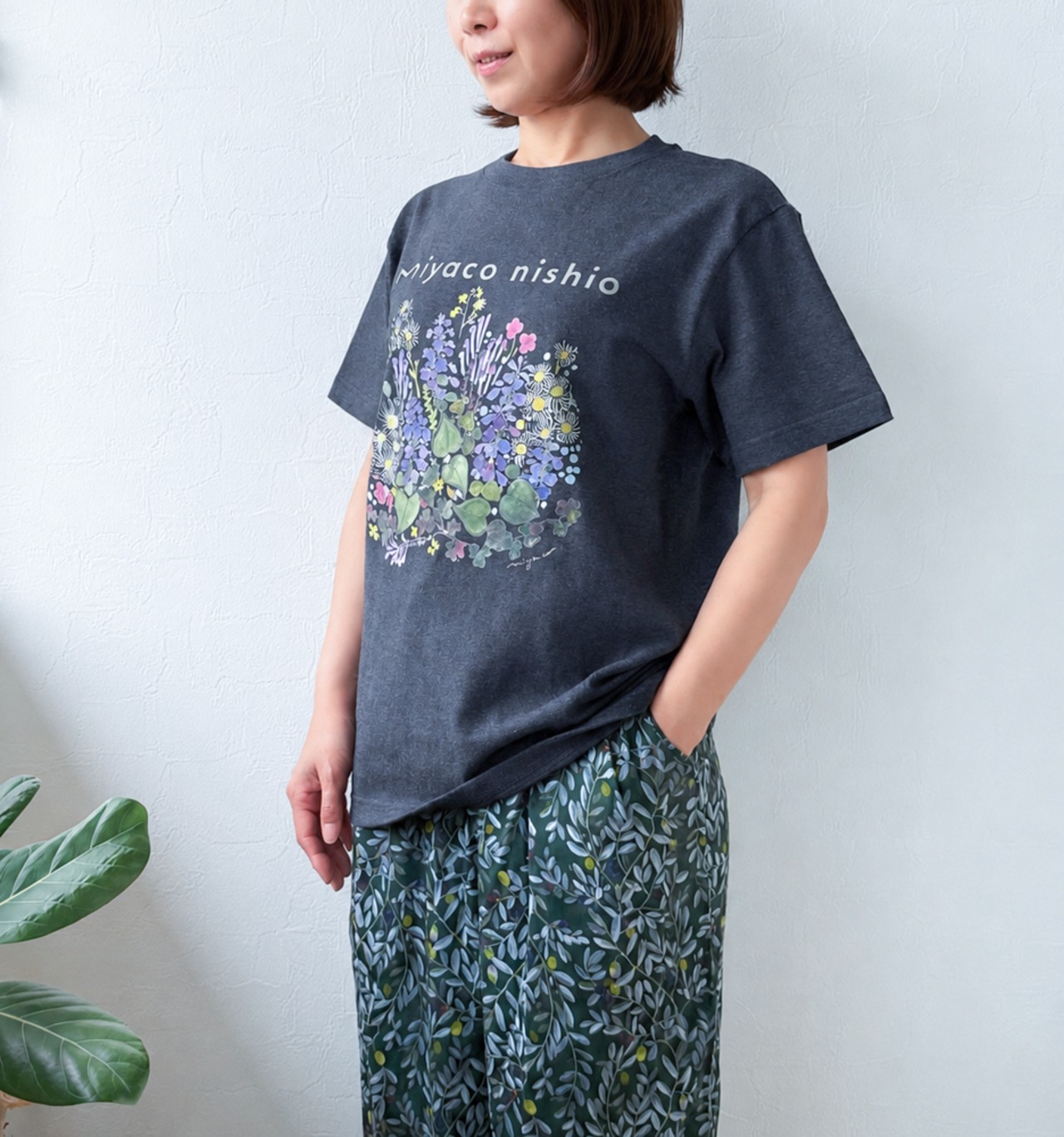 水彩画を着るTシャツ　「ハルジオンの頃」gray