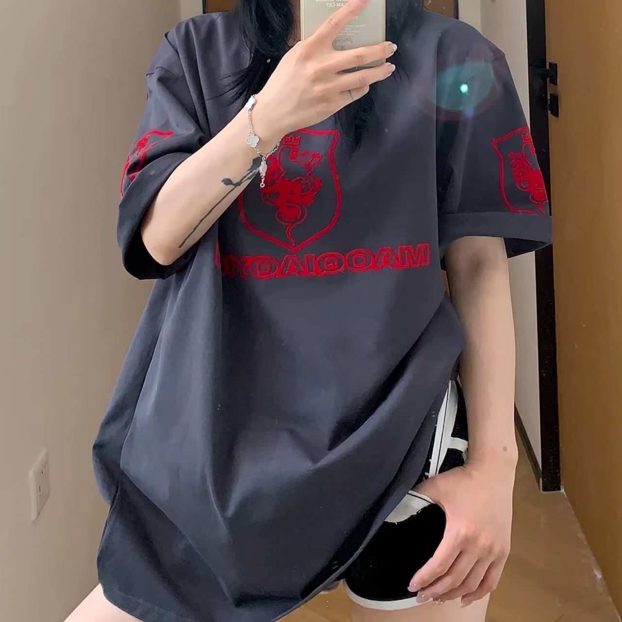 エンブレムモチーフロゴルーズシルエットTシャツ 3col R02089