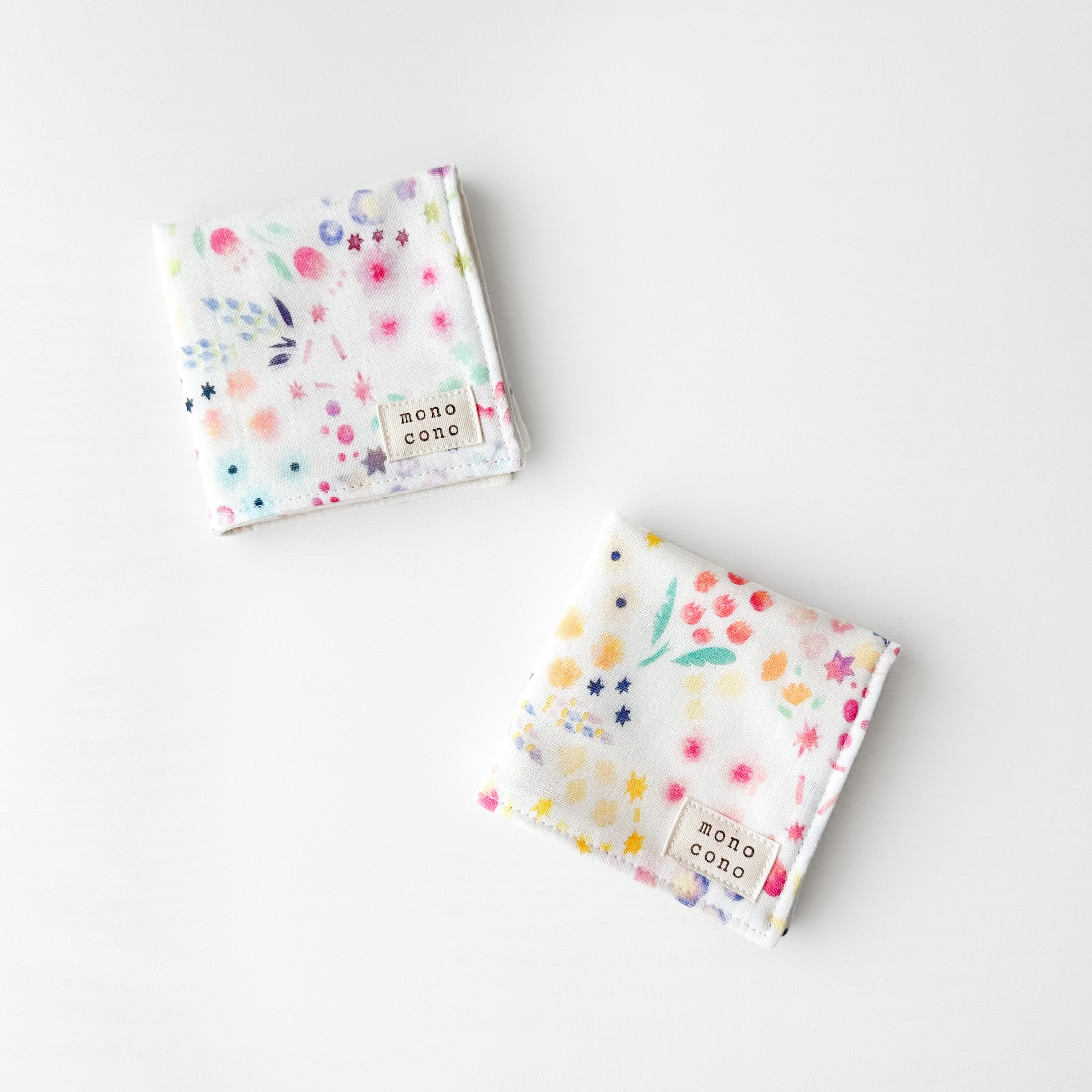 『 妖精の庭 』名入れ・ループ可 |ガーゼ+オーガニックコットン |ガーゼハンカチ|出産祝い|誕生日|プチギフト