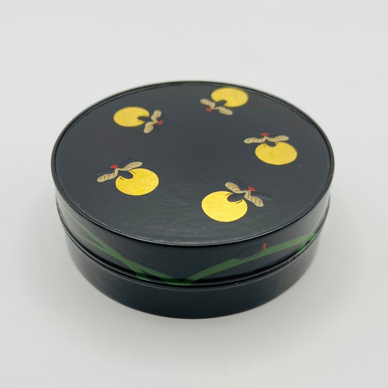 【美品】横石嘉助　交趾蕗薹香合　共箱あり　28 新古】蕗薹香合 交趾 横石嘉助 共箱入 | 茶道具 錦玉堂