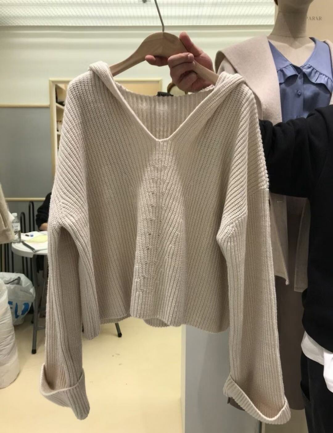 フーディーニット　AJ4Z4039-8202