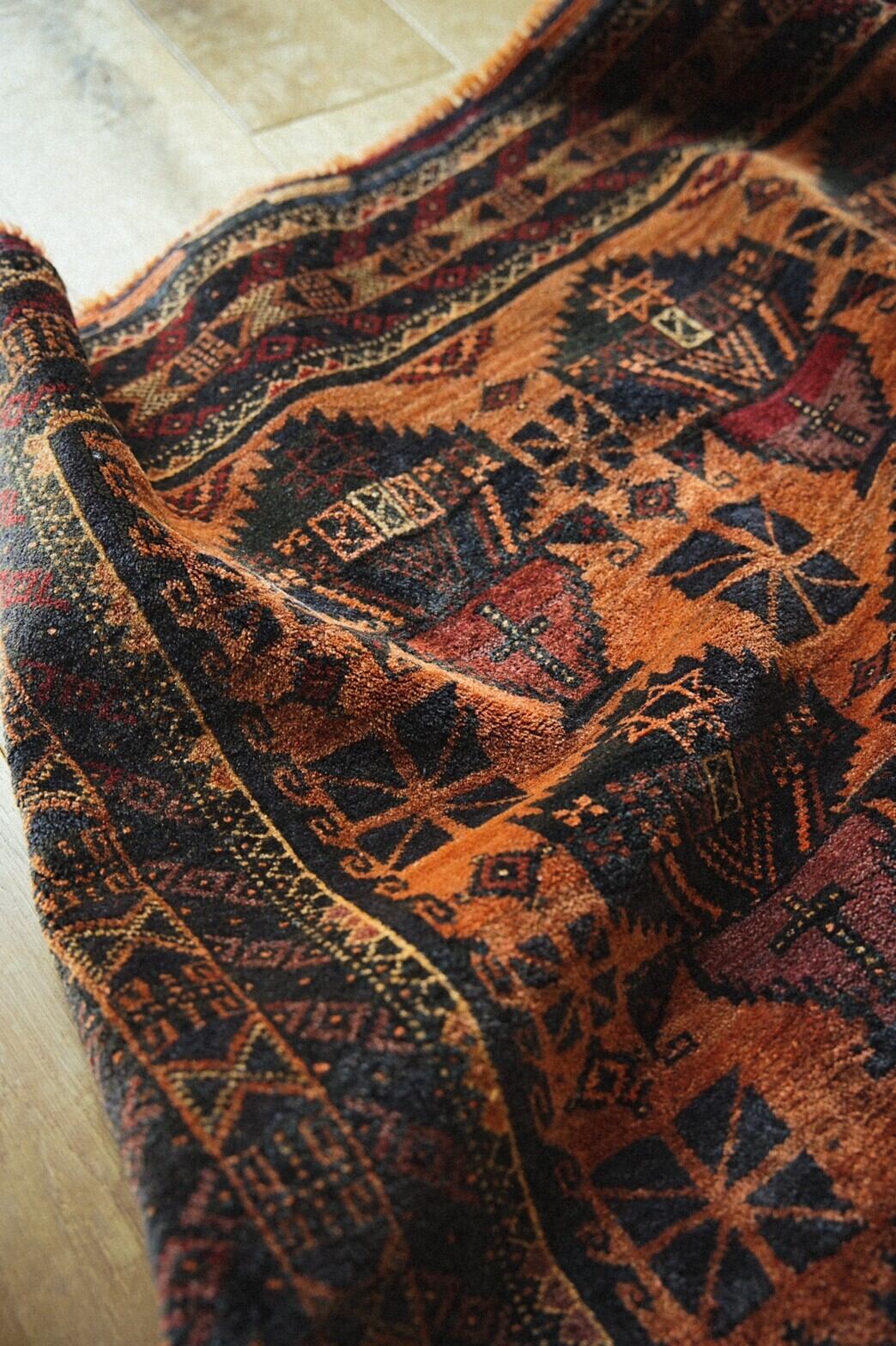 279 -Vintage Baluch rug