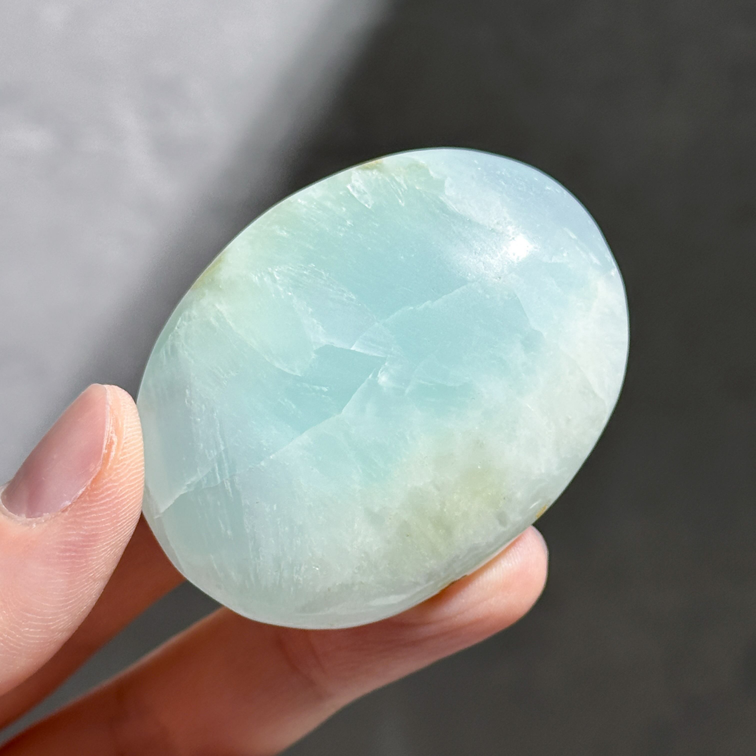 高品質】カリビアンブルーカルサイト パームストーン 55◇Caribbian