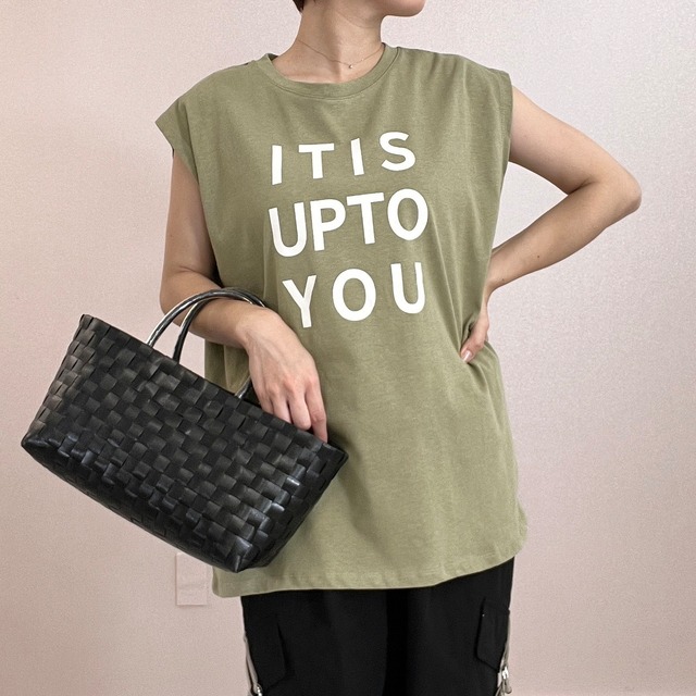 ロゴプリントノースリーブTOP　5900円➕tax