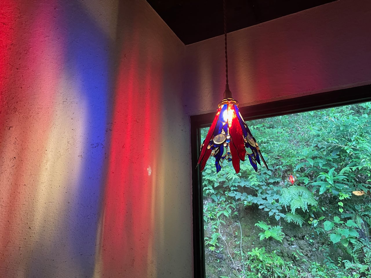 限定品】つばさ レッド&ブルー（ステンドグラスの吊りランプ