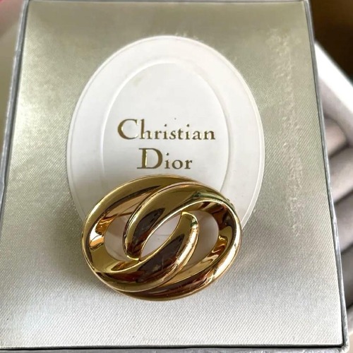 Christian Dior GERMANY ゴールド　ブローチ　#1182