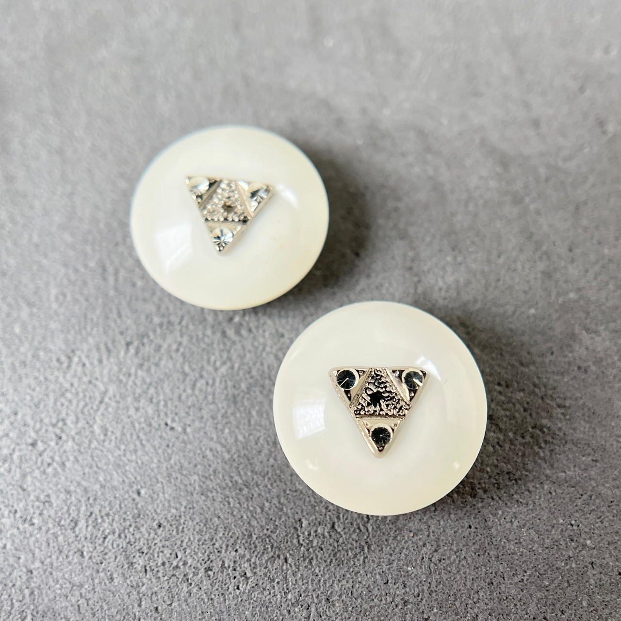 【2個セット】ホワイト×シルバートライアングル 15mm・画像5