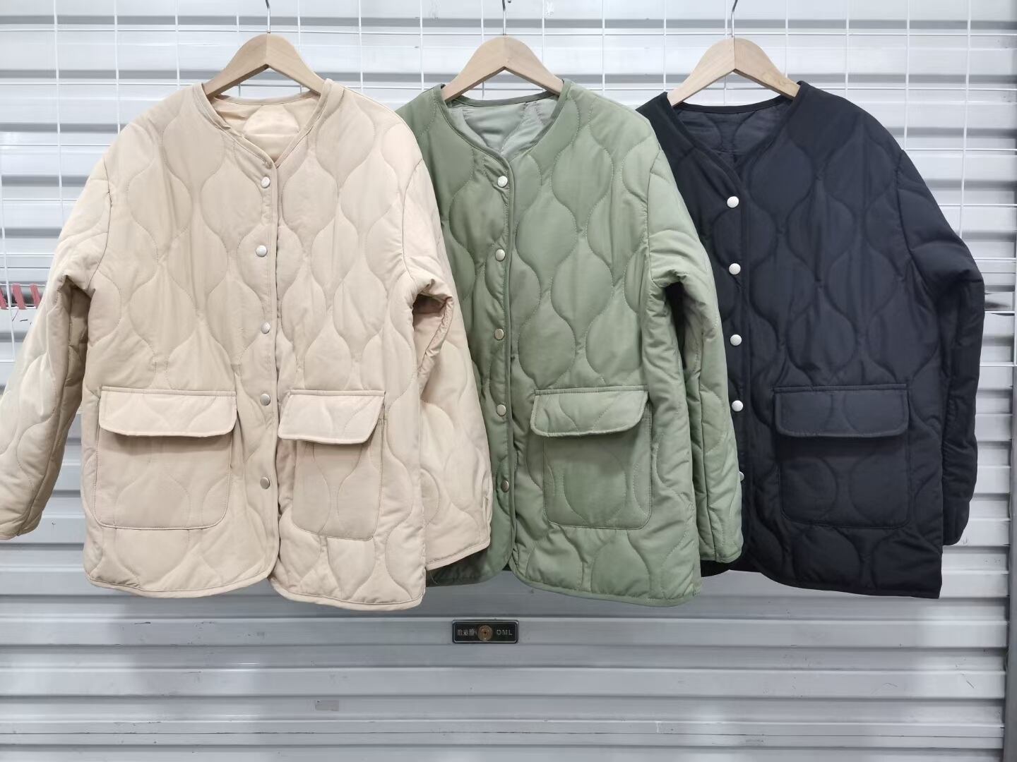 ノーカラーキルティングジャケット　ASF212010-14