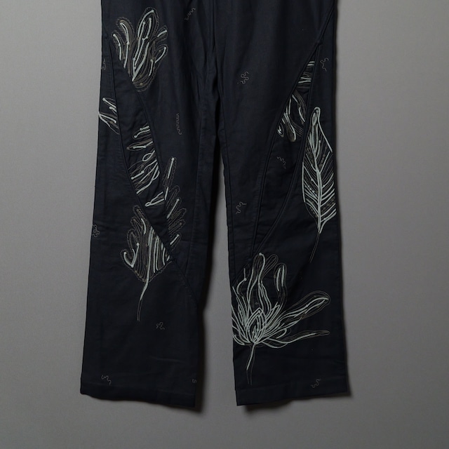 [HaaT]　Botanical Embroidery Pants