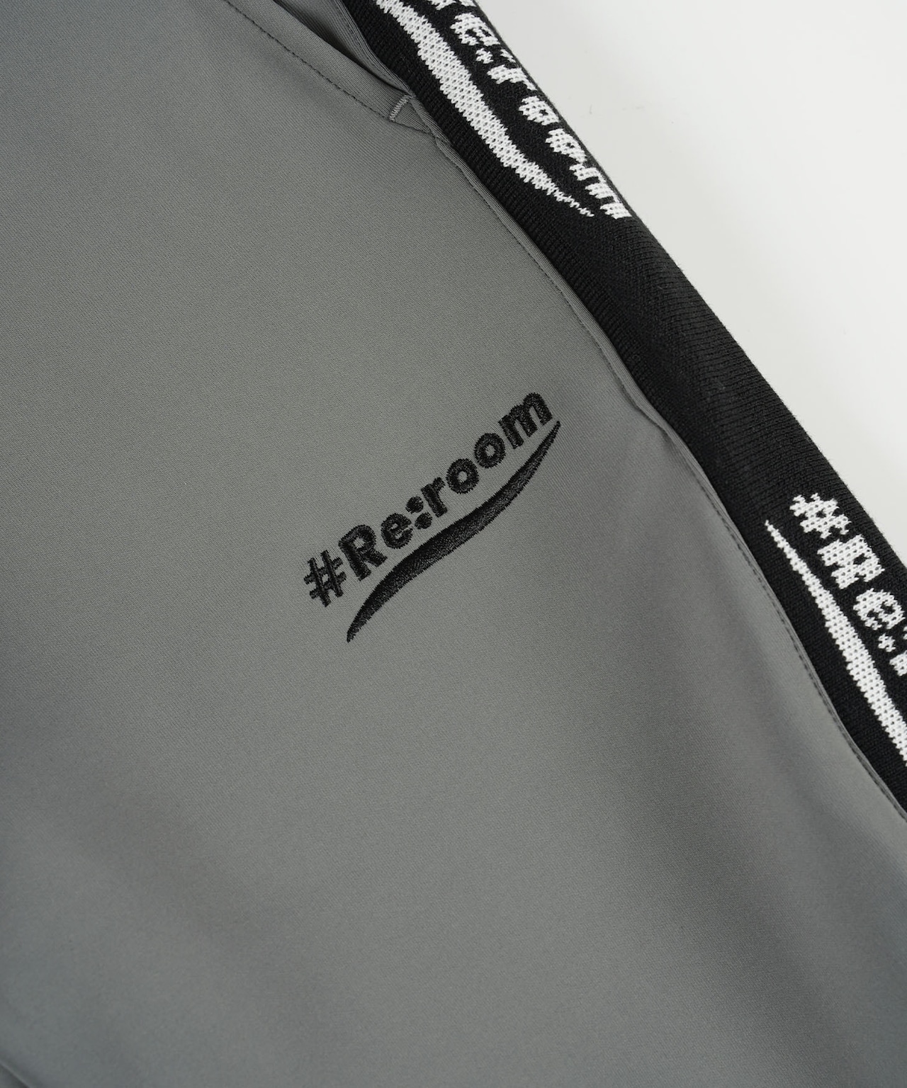 【#Re:room】LOGO SIDE LINE SKNNY TRACK PANTS［REP233］