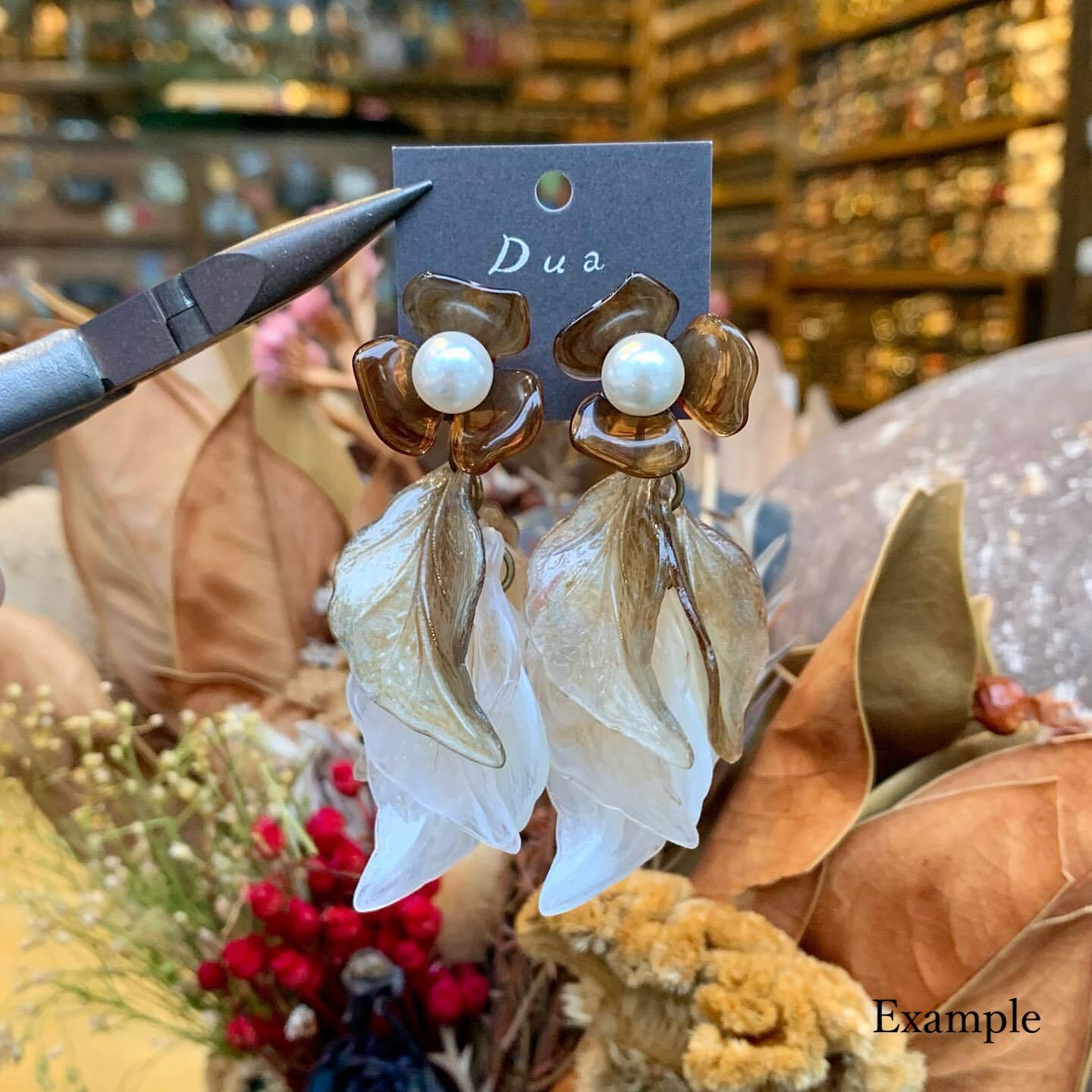 再入荷〉パールのせ3枚花びらパーツ | Dua-アクセサリーパーツショップ