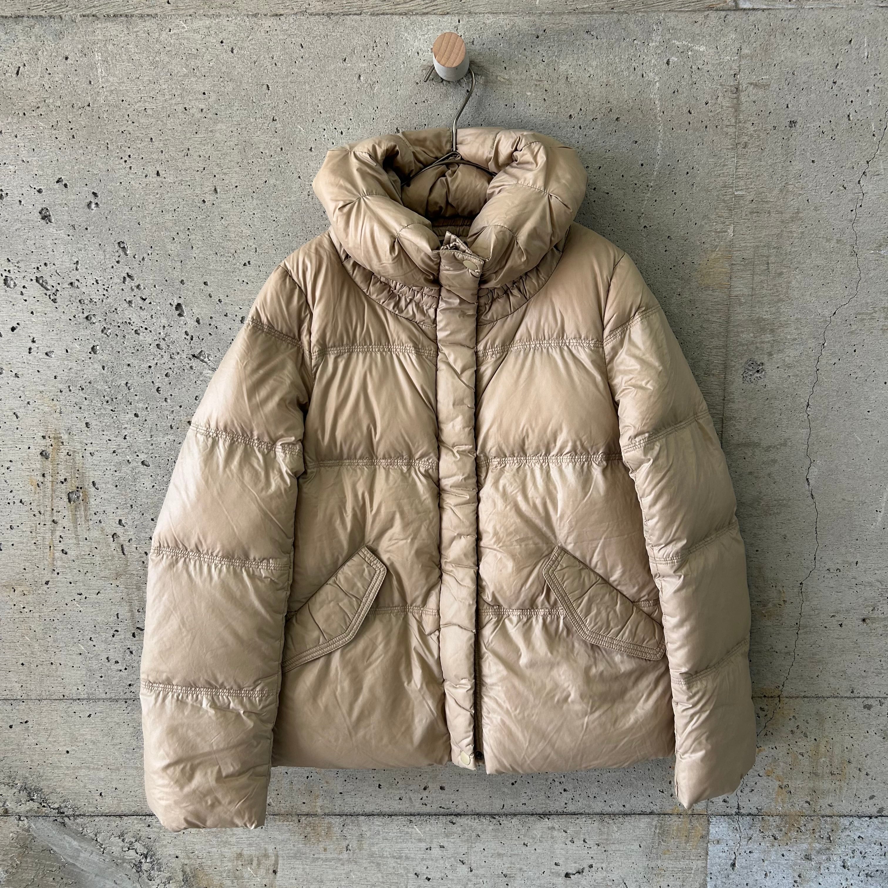 Volume neck down jacket