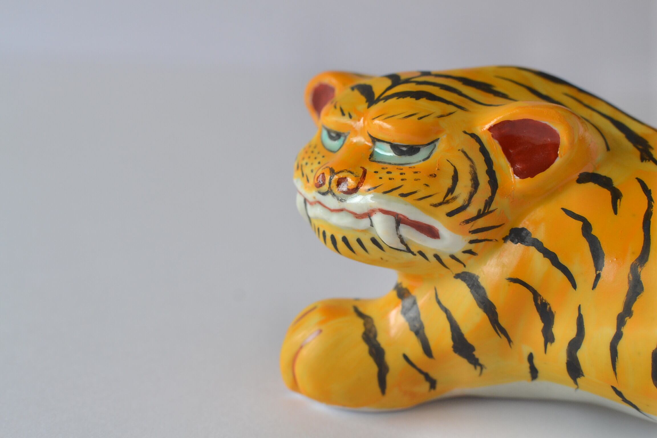 有田焼 手描き 錦虎（寅） / 縁起物 27cm | FUCHIGAMI TOJIKI