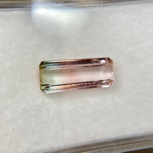 淡いカラー　バイカラートルマリン No.3　約1.30ct