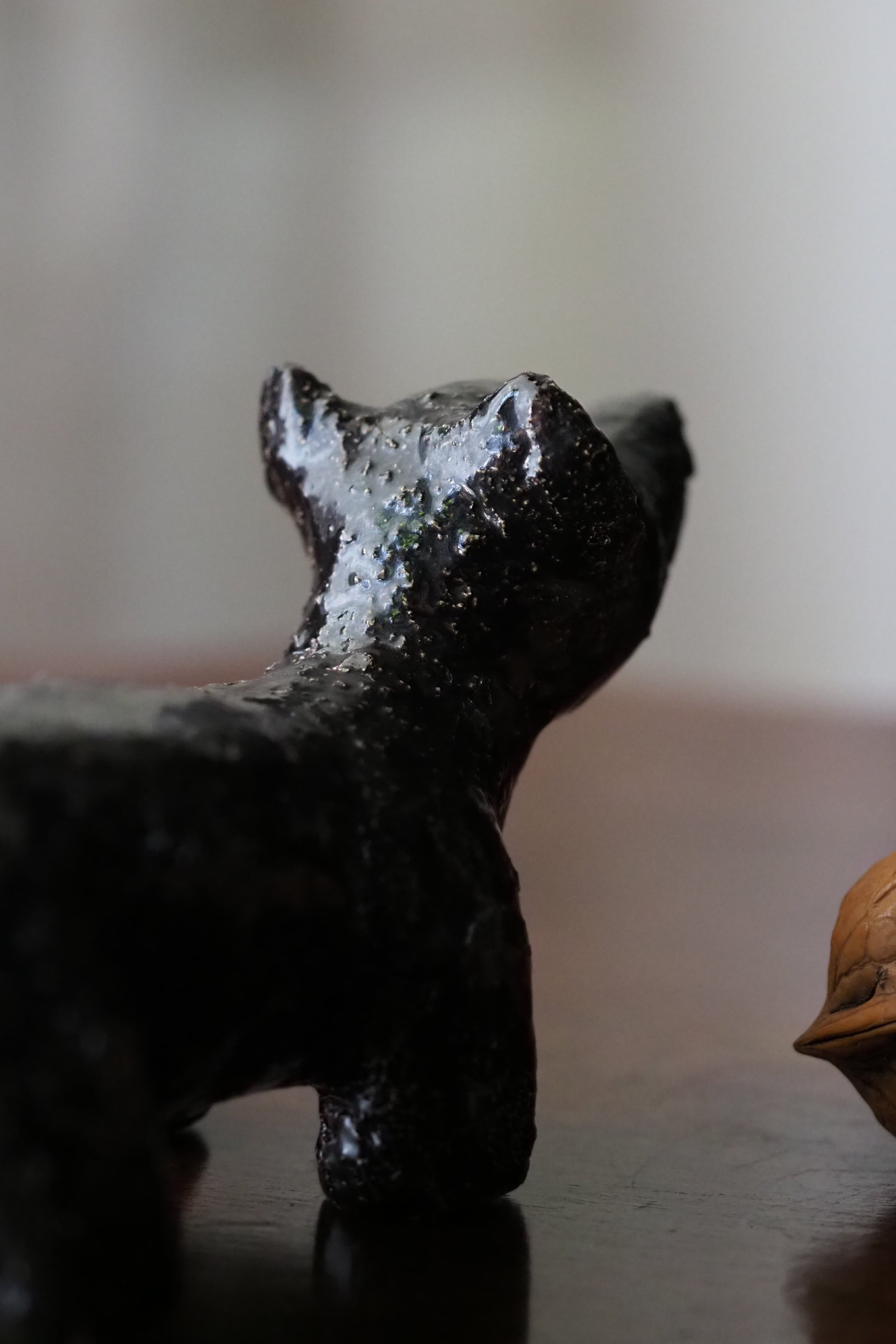 見上げる架空の動物-pottery animal objet | アンティーク
