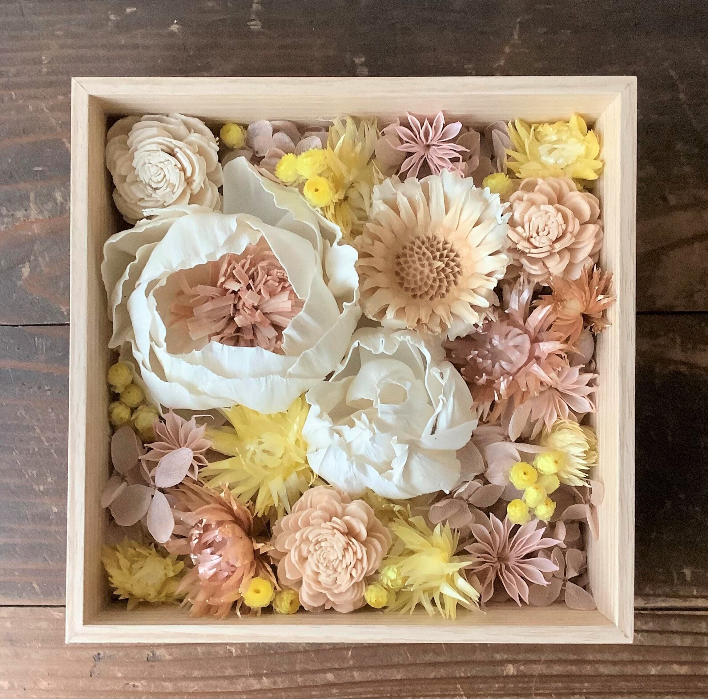 フラワータペストリーアンティークカラードライフラワーリース