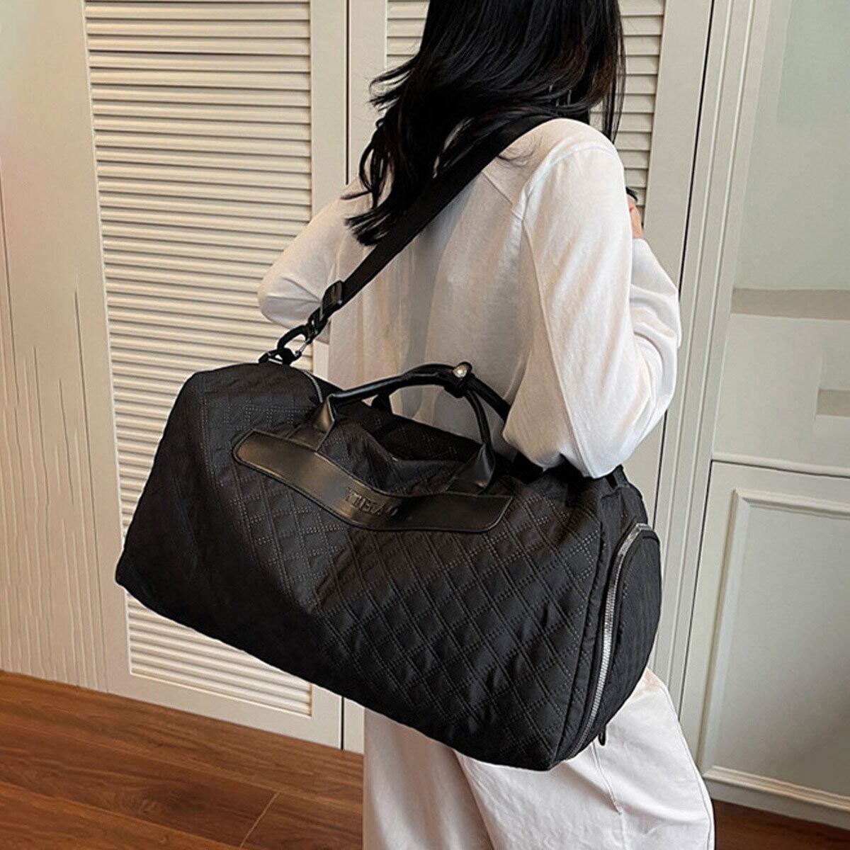 キルティング ボストン バッグ レディース メンズ 大容量 A4 韓国 スポーツ ジム 旅行 トラベルバッグ 機内持ち込み 修学旅行 大人 カジュアル きれいめ 出張 軽量 大人可愛い 大人女子