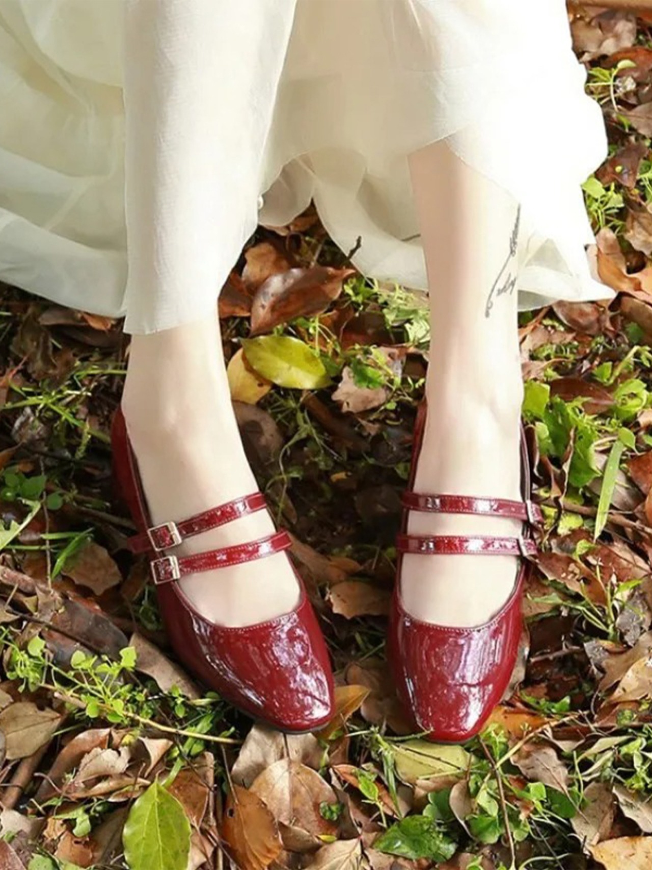 【0286】Square Heel Double Strap Shoes