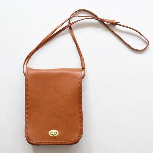 【Unisex】 SLOW  |  bono flap vertical shoulder bag　スロウ  |  ツイスト タテ型 ショルダーバッグ