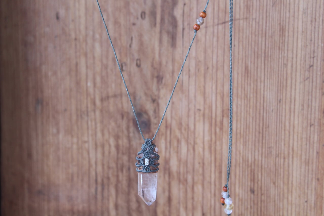 Himalayan crystal micro macrame reversible pendant