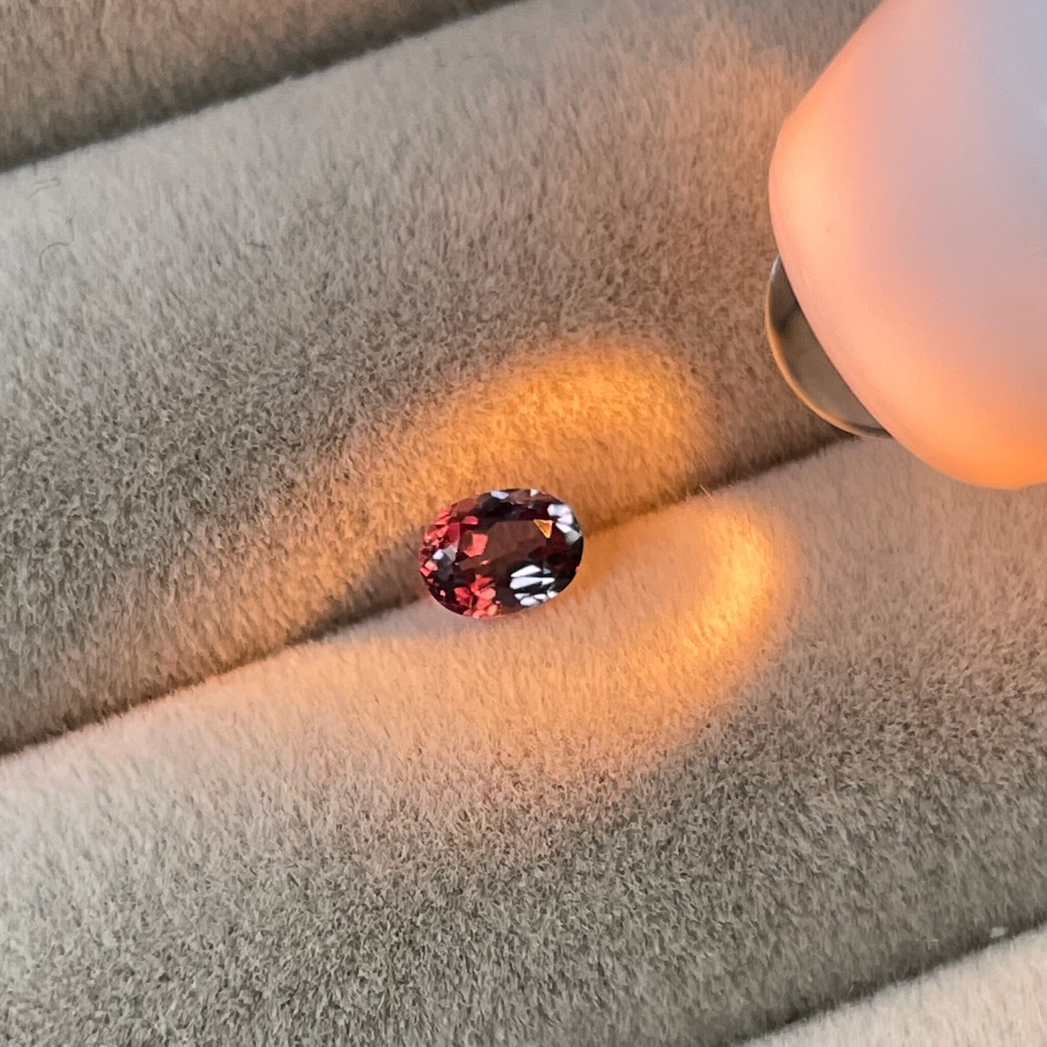 送関込 カラーチェンジガーネット 0.644ct ルース ソーティング付