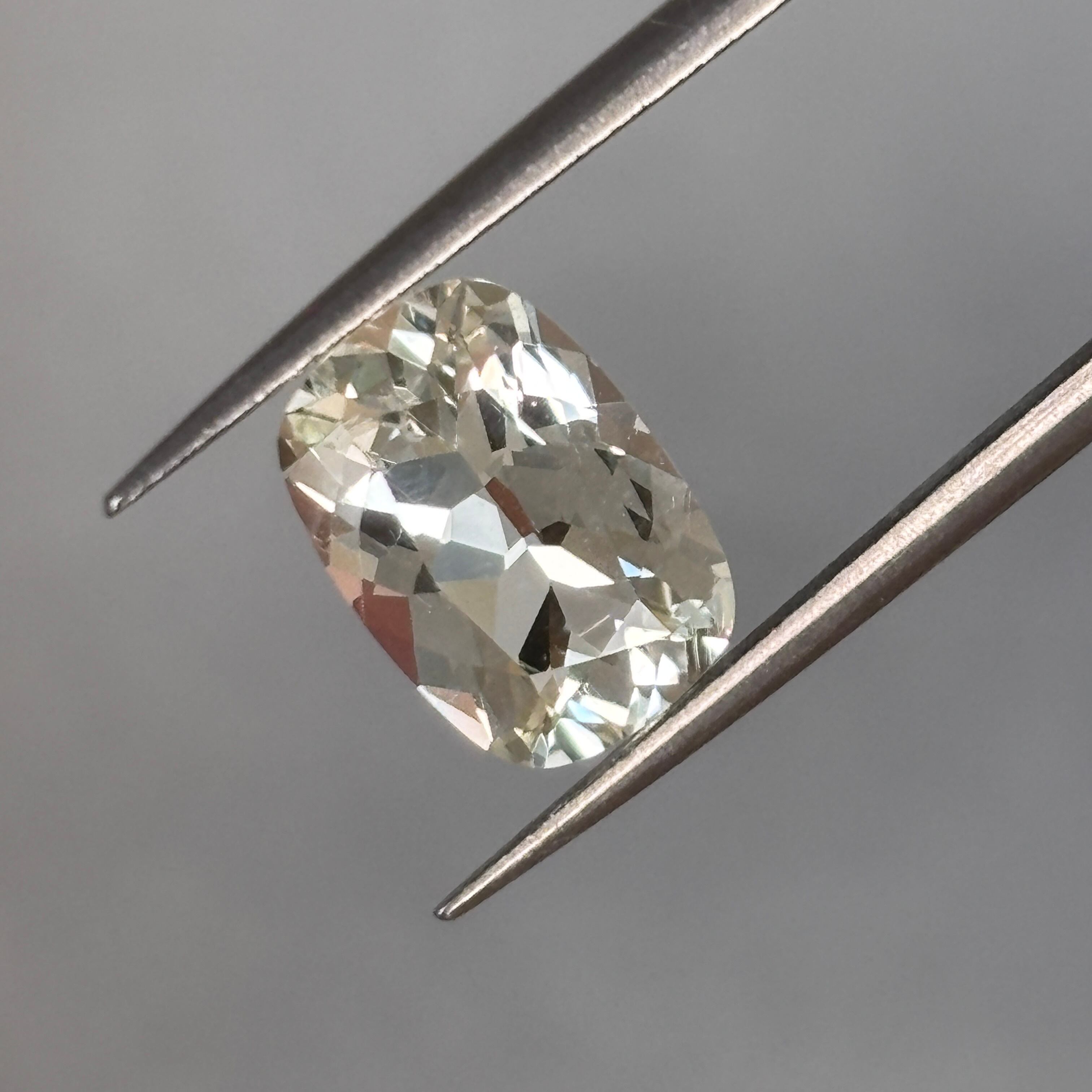 スキャポライト  195g 強蛍光】スキャポライト 1.65ct | EnMedel 〔 宝石ルースのおみせ〕