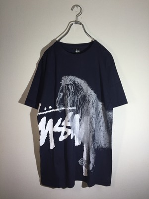 stussy ロゴデザインTシャツ ロゴプリント ライオン柄